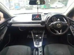 Mazda 2 2015