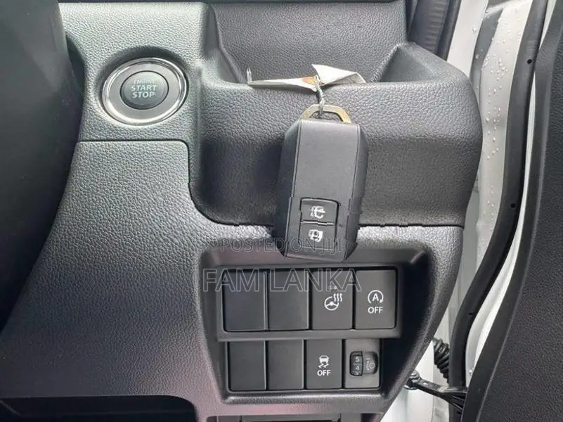 Suzuki Wagon R Custom ZX 2026