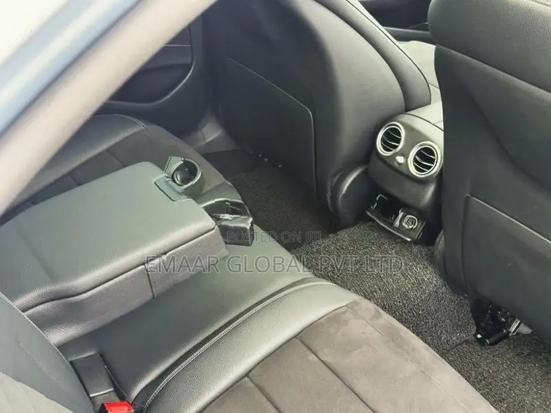 Mercedes Benz E350 Premium Plus 2017