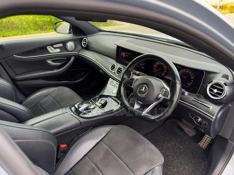 Mercedes Benz E350 Premium Plus 2017