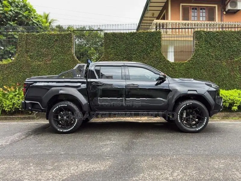 Toyota Hilux Travo Overland 2026