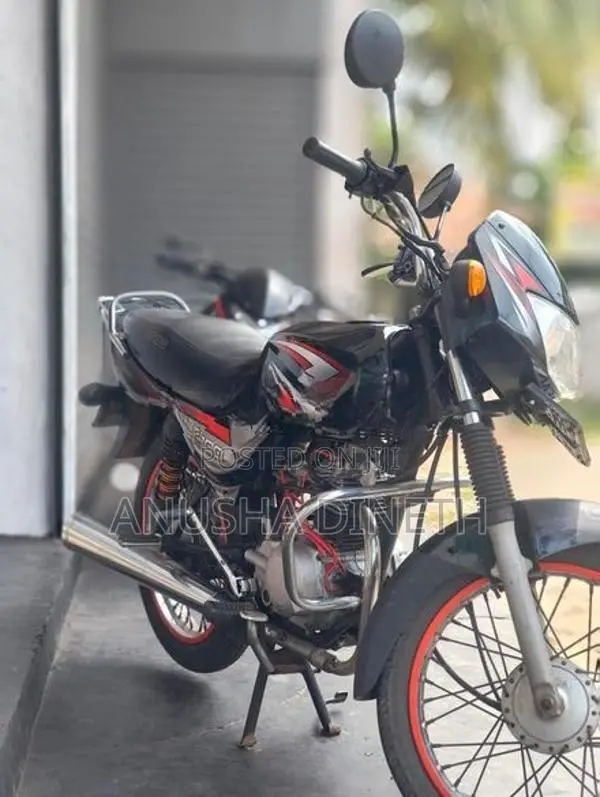 Bajaj CT100 2012