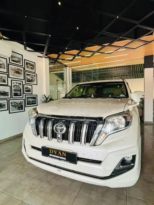 Toyota Land Cruiser Prado TX 2015