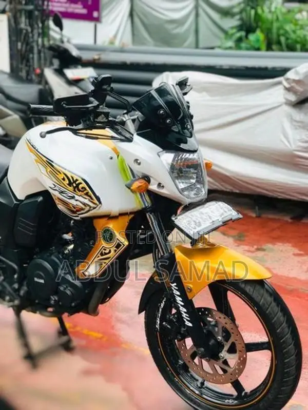 Yamaha FZS V1 2014
