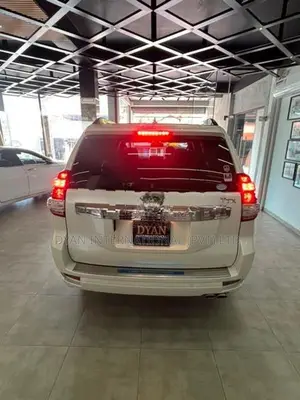 Toyota Land Cruiser Prado TX 2015