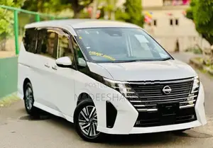Nissan Serena E-POWER 2025