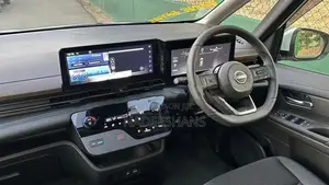 Nissan Serena E-POWER 2025