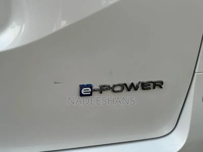 Nissan Serena E-POWER 2025