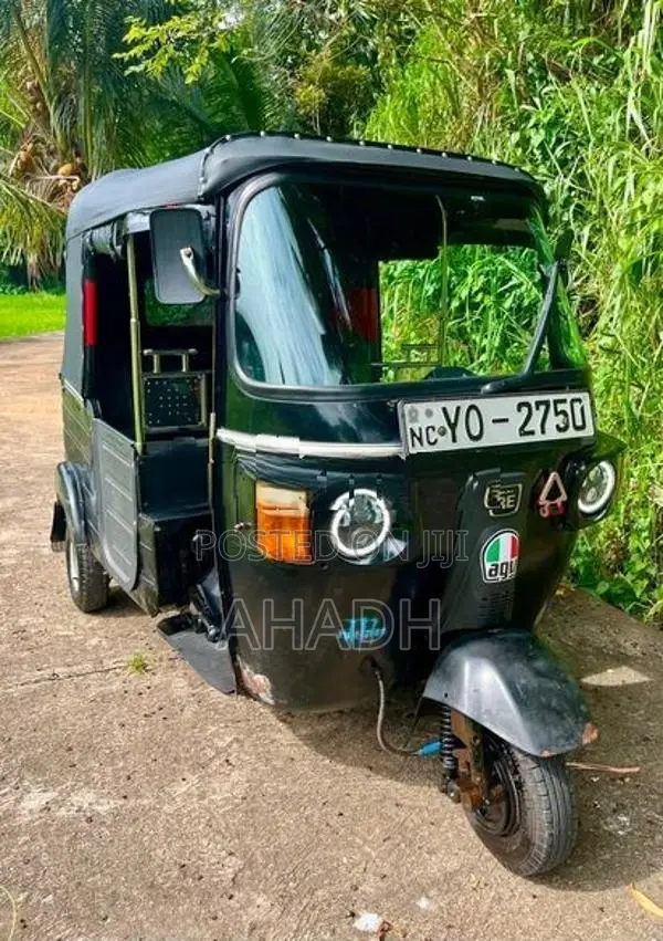 Bajaj RE RE4STROKE 2011