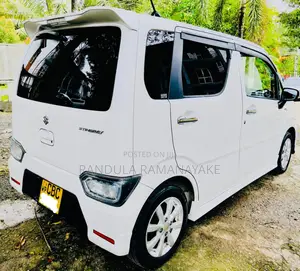 Suzuki Wagon R 660 Hybrid AWD 2018 White