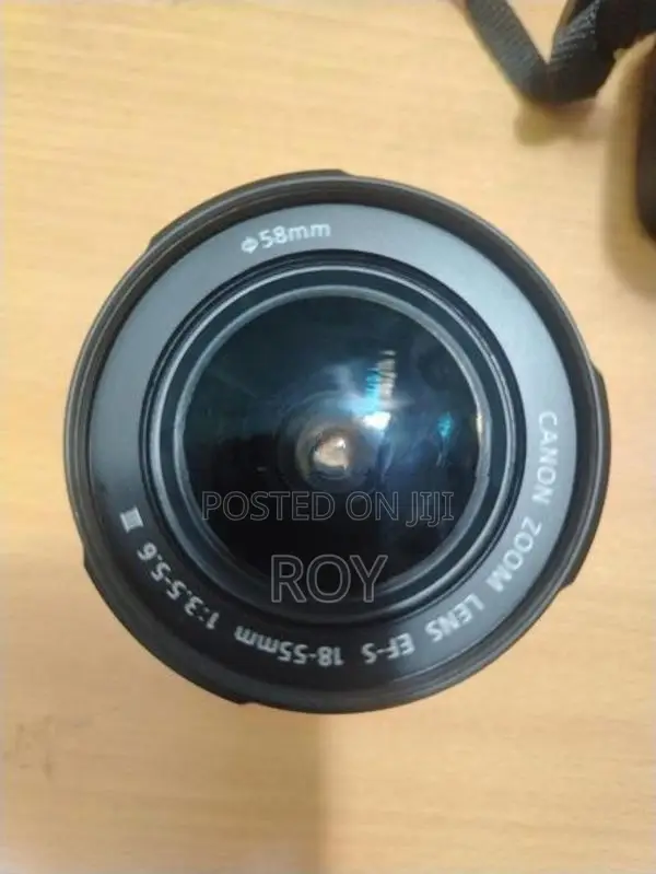 Canon EOS 2000D