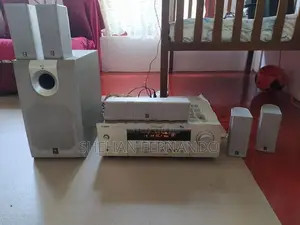 Yamaha Home Theatre system Speakers