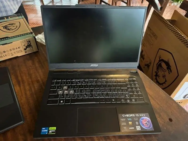 MSI Cyborg 15 A12V