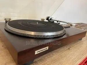 Pioneer Turn Table