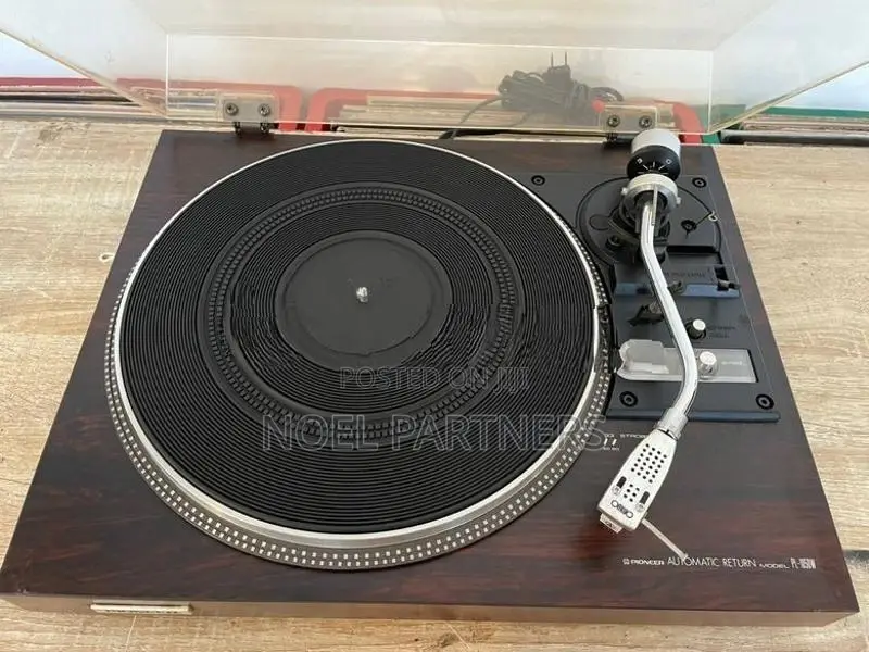 Pioneer Turn Table