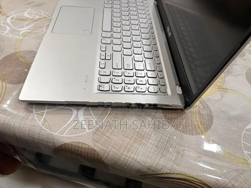 Asus Vivo Book