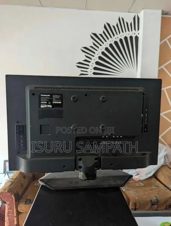 Panasonic Tv 24”