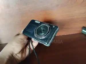 Excellent Samsung PL120 digital camera *( selling)