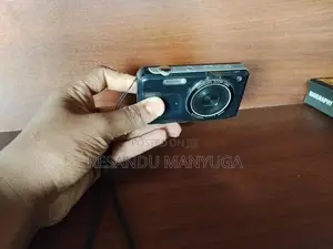 Excellent Samsung PL120 digital camera *( selling)