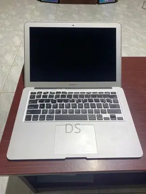 Apple MacBook Air 13 (2015)