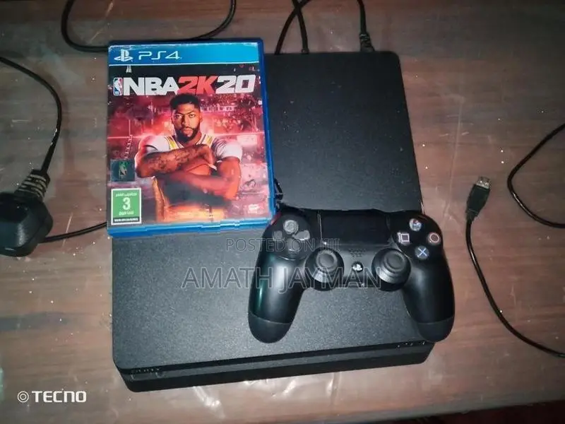 Playstation 4 Slim