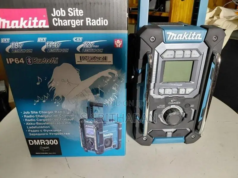 Makita Job Site Charger Radio with Bluetooth