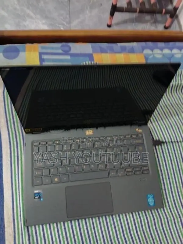 Acer Swift 5 SF514-55TA Laptop