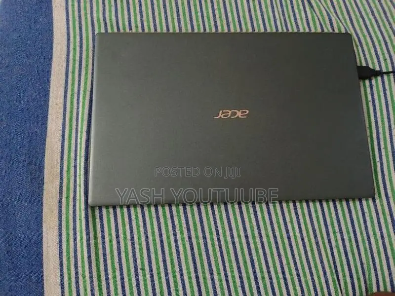Acer Swift 5 SF514-55TA Laptop