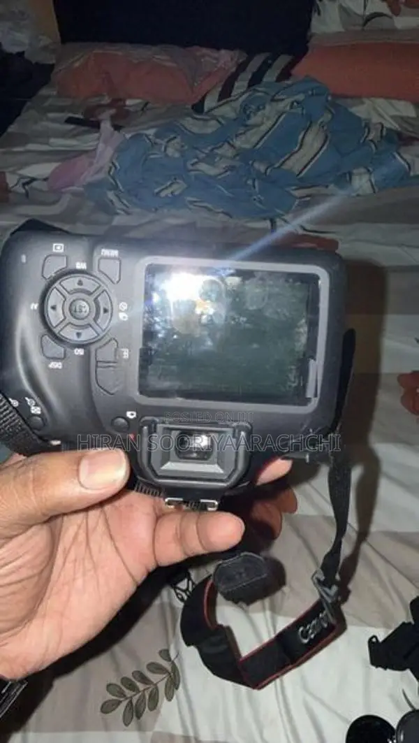 EOS 4000D Canon