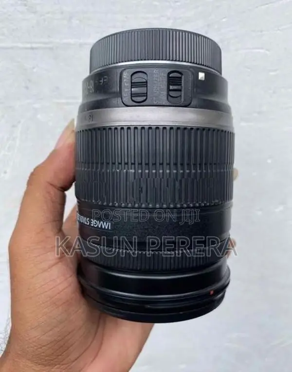 Canon 18-200 Stabiliser Lens.