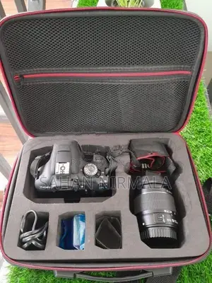 Canon EOS 2000D DSLR Camera with 18-55mm Lens (Full Set Box)