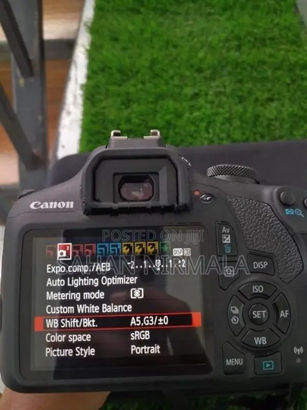 Canon EOS 2000D DSLR Camera with 18-55mm Lens (Full Set Box)