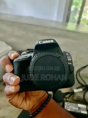 Canon 100D