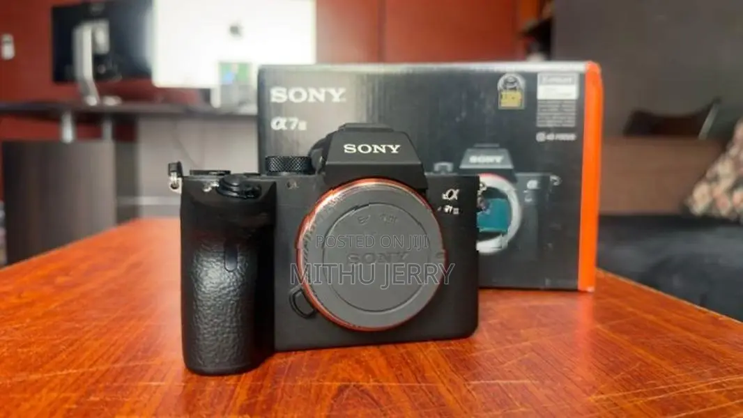 Sony a73