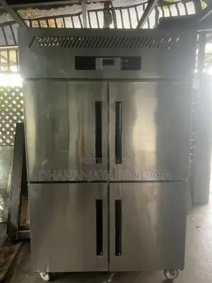 4 door chiller