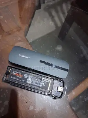 1TB SAMSUNG POTABLE SSD