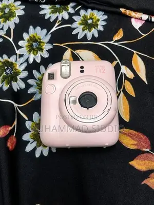 Used Fujifilm Instax Mini 12 Instant Camera – Pink