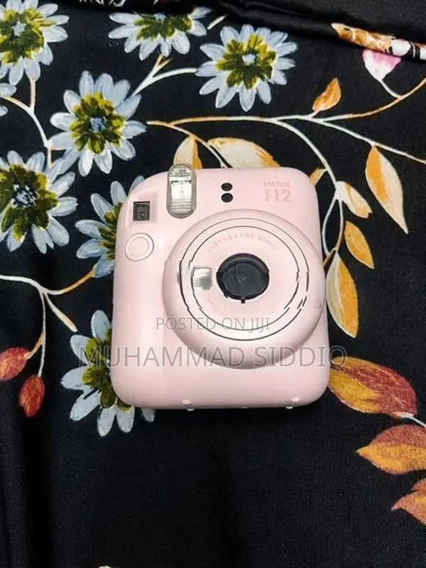 Used Fujifilm Instax Mini 12 Instant Camera – Pink