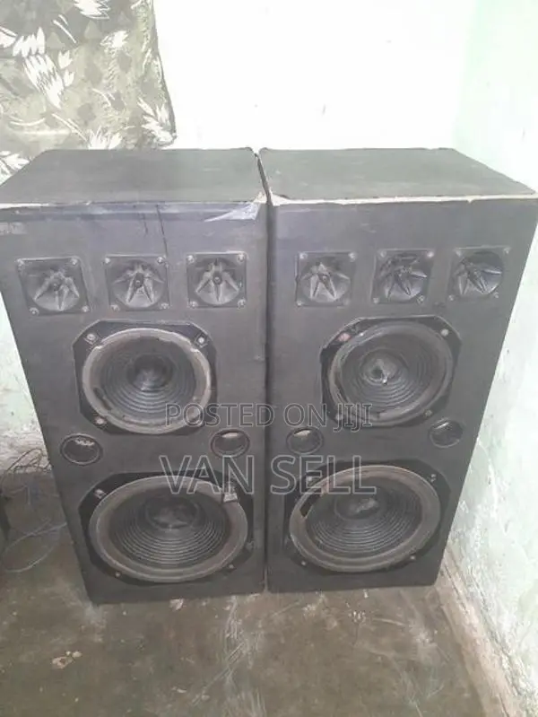 Pyramid Speaker Set