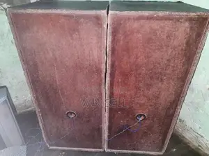 Pyramid Speaker Set
