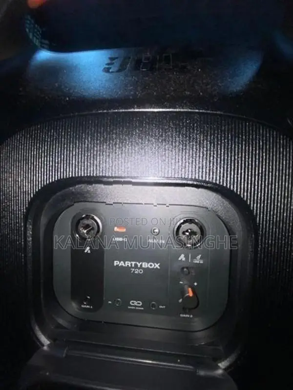 JBL 720 Speaker