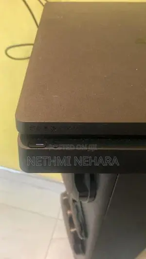 PS4 Slim 500GB Set