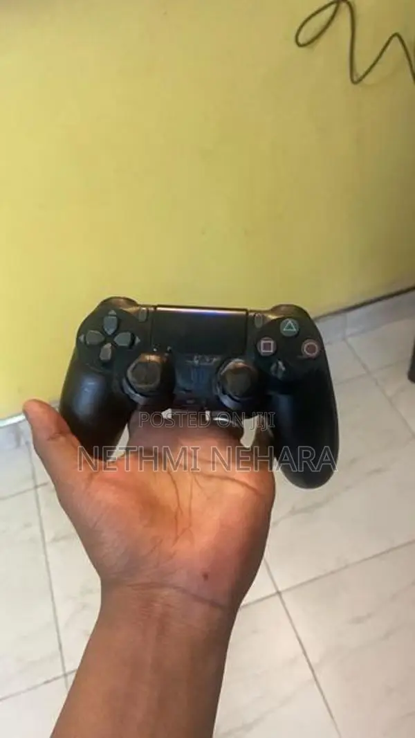 PS4 Slim 500GB Set