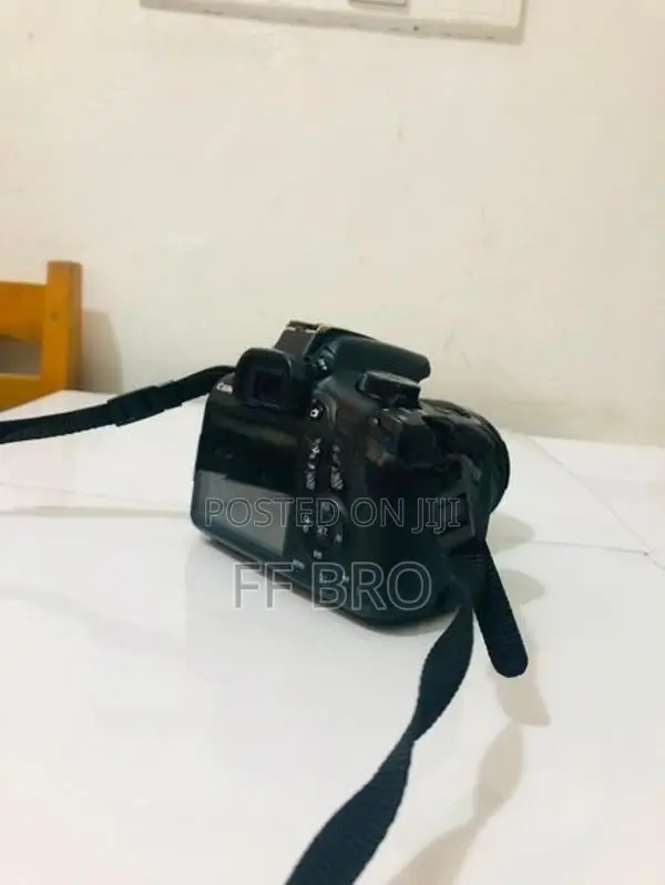 Canon EOS1300D DSLR Camera Full set
