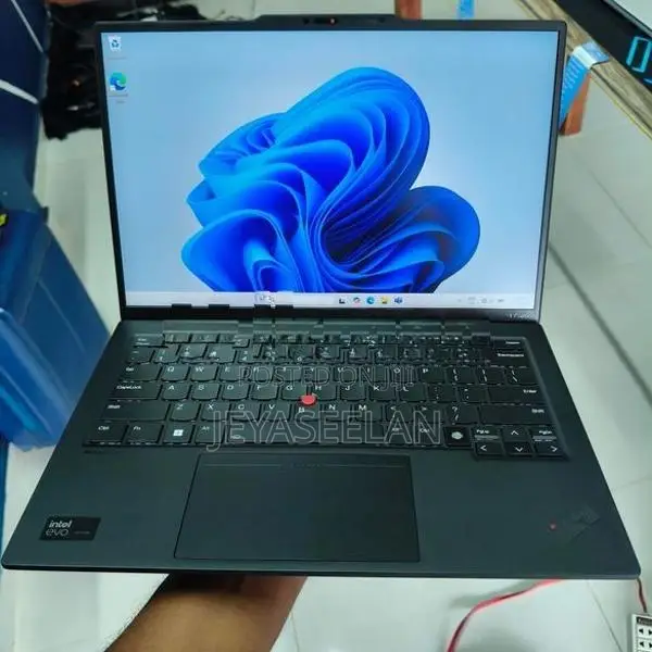 Thinkpad X1 Carbon Gen 12 Ultra5 125H