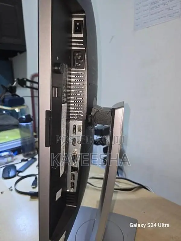 HP EliteDisplay E230t 23" FHD IPS Touch Monitor