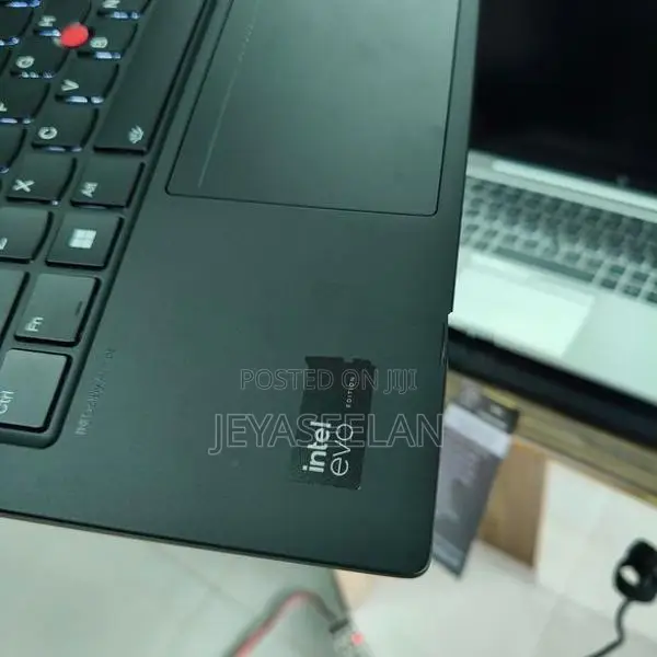 Thinkpad X1 Carbon Gen 12 Ultra5 125H