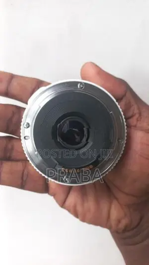 canon 40mm 2.8