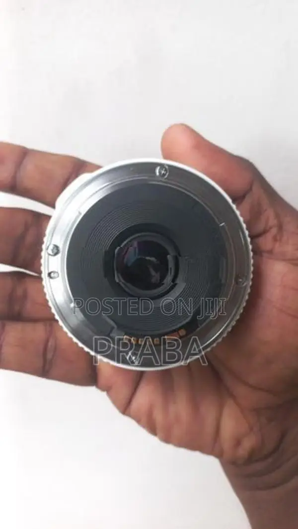canon 40mm 2.8