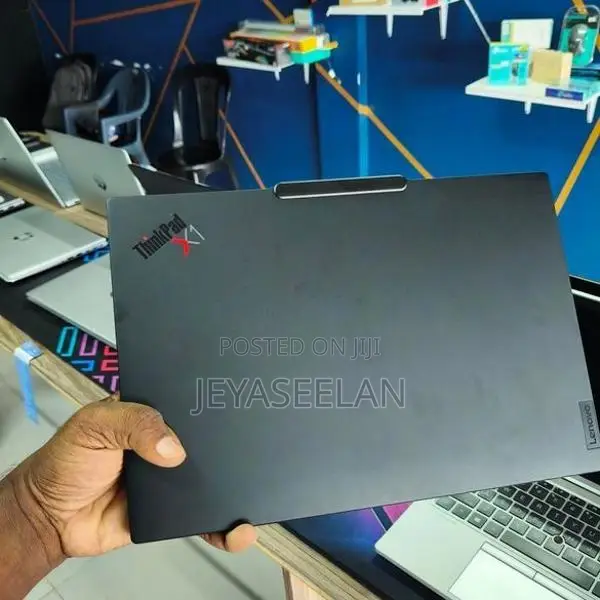 Thinkpad X1 Carbon Gen 12 Ultra5 125H